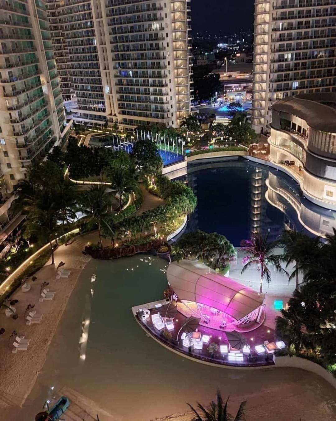 Azure Urban Resort Staycation Манила Экстерьер фото